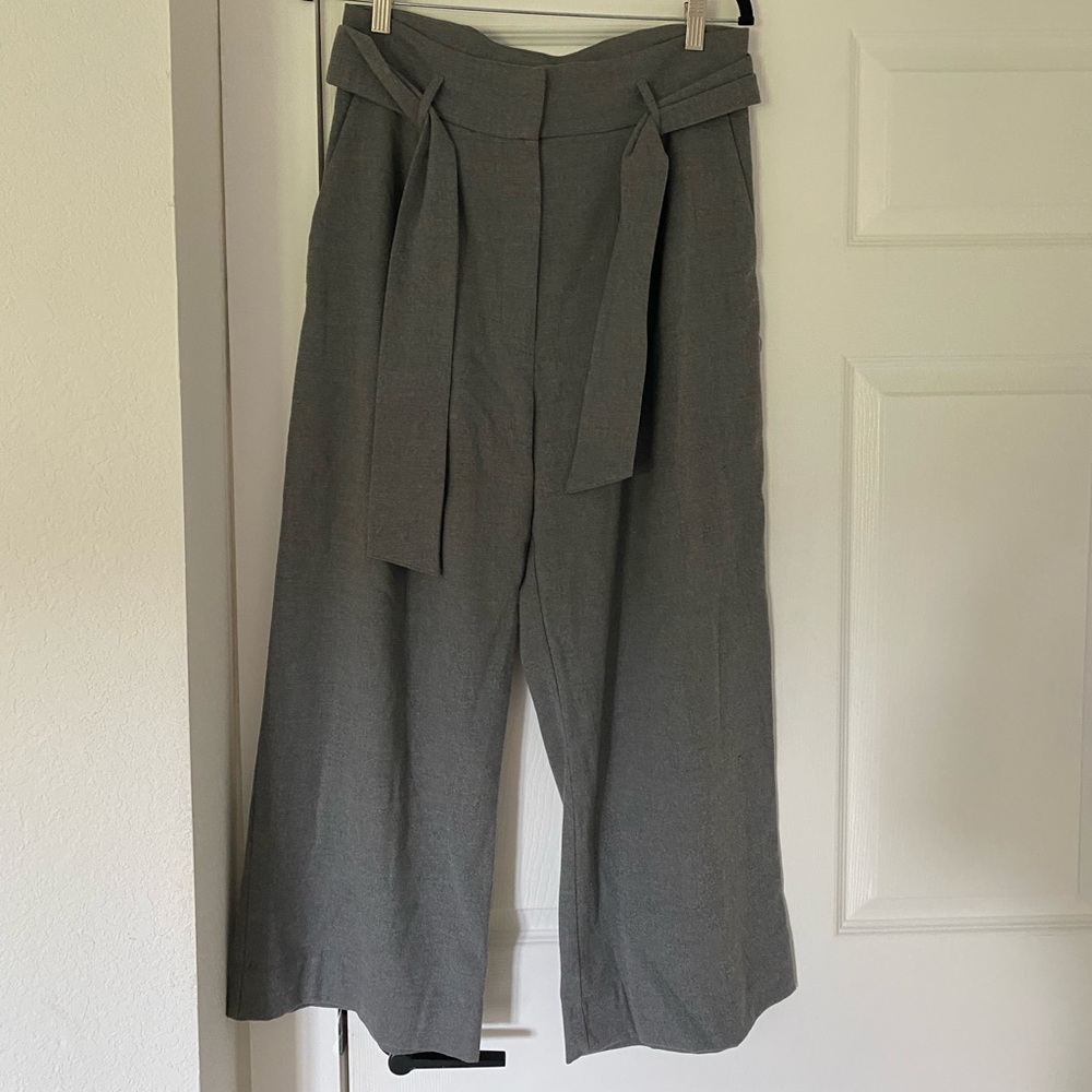 H&M high waist grey crop pants, size 12